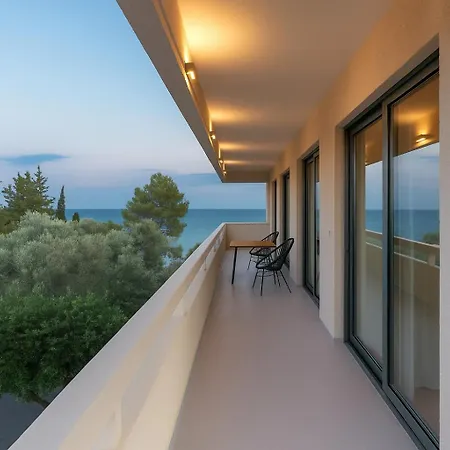 Appartement Astra - Beachfront Retreats